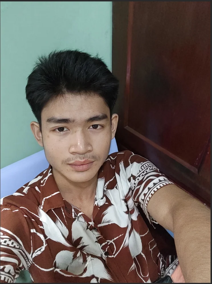 Khant Htoo Naing personal photo 1